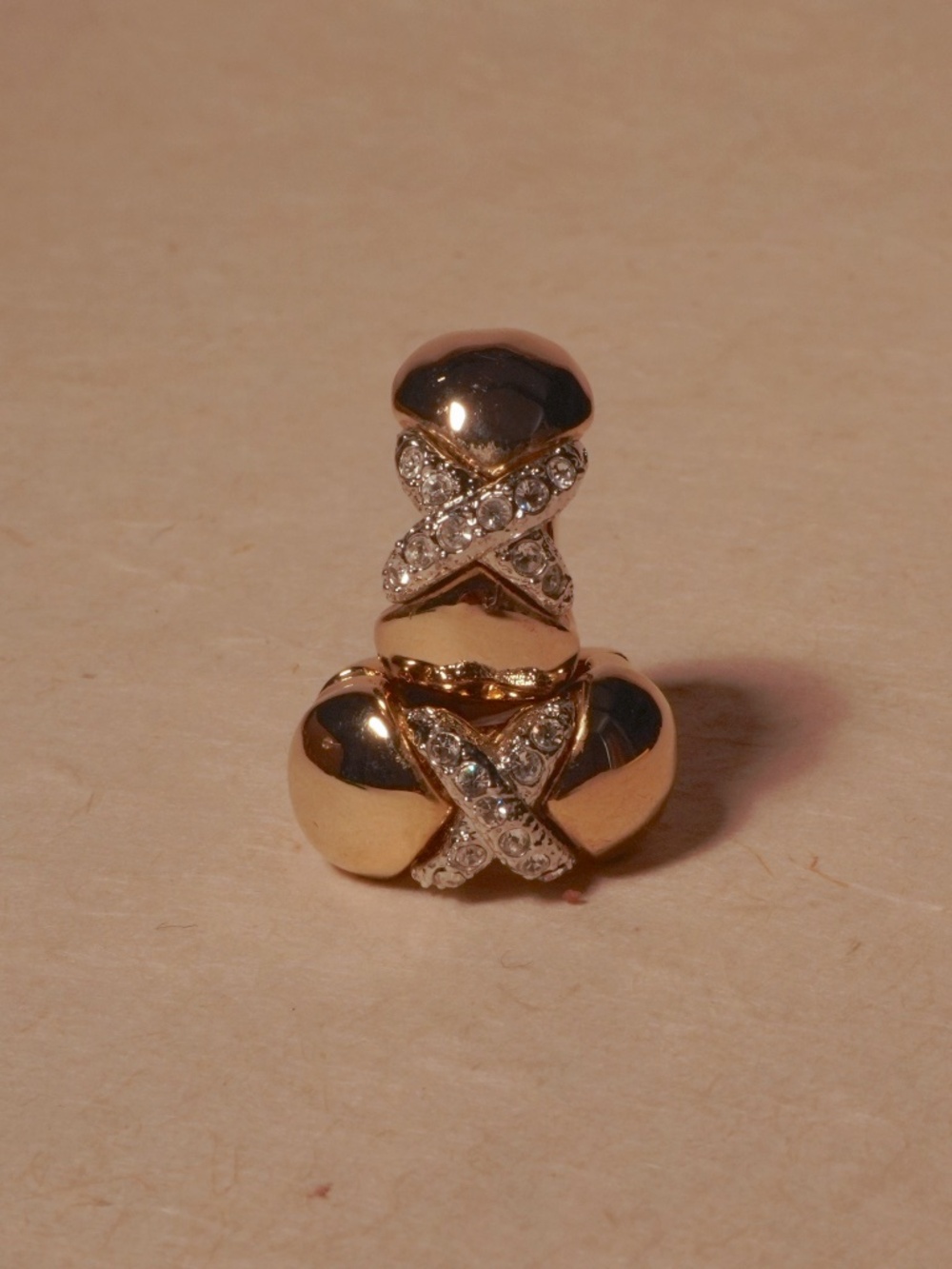 113. Vtg Magnetic Pave Hoops